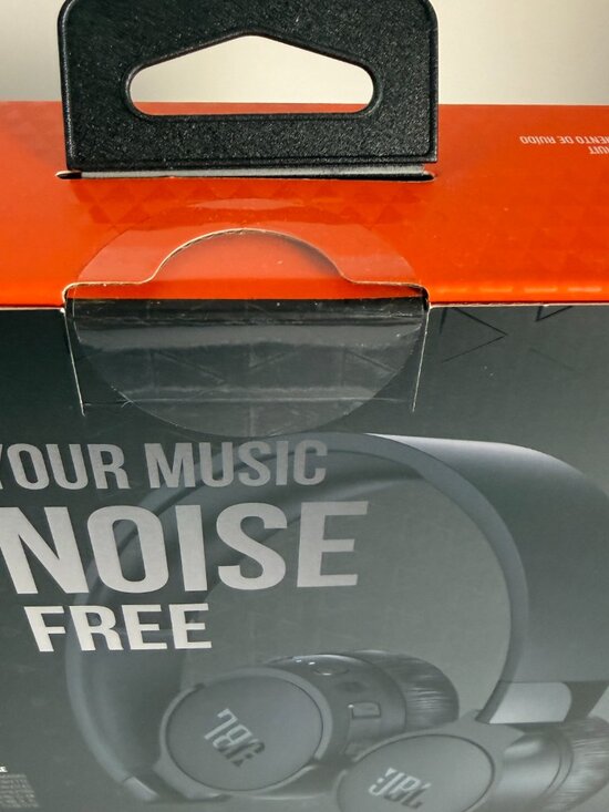 JBL Tune 670 NC Wireless Headphones New/Sealed - Picture 4 of 4